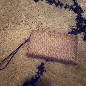 Rose Gold Michael Kors wristlet
